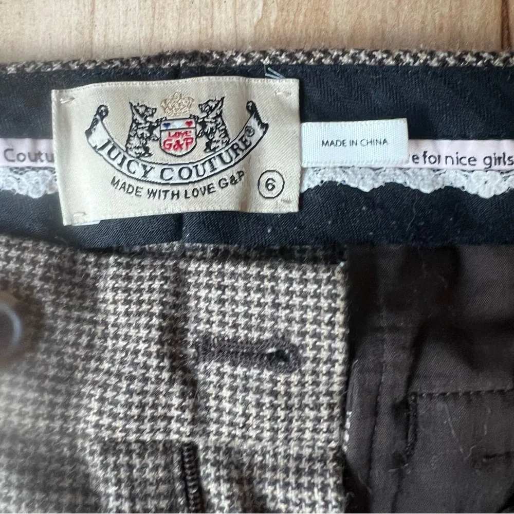 Vintage Y2K Juicy Couture Low Rise shorts - Picture 4 of 6